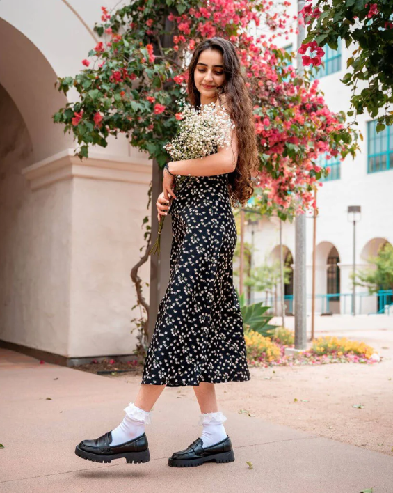 white lace socks